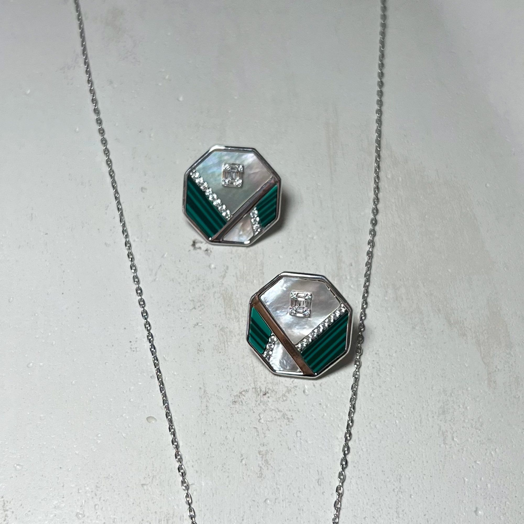 ekatvajewels Verde Vault Pendant Set from ekatvajewels