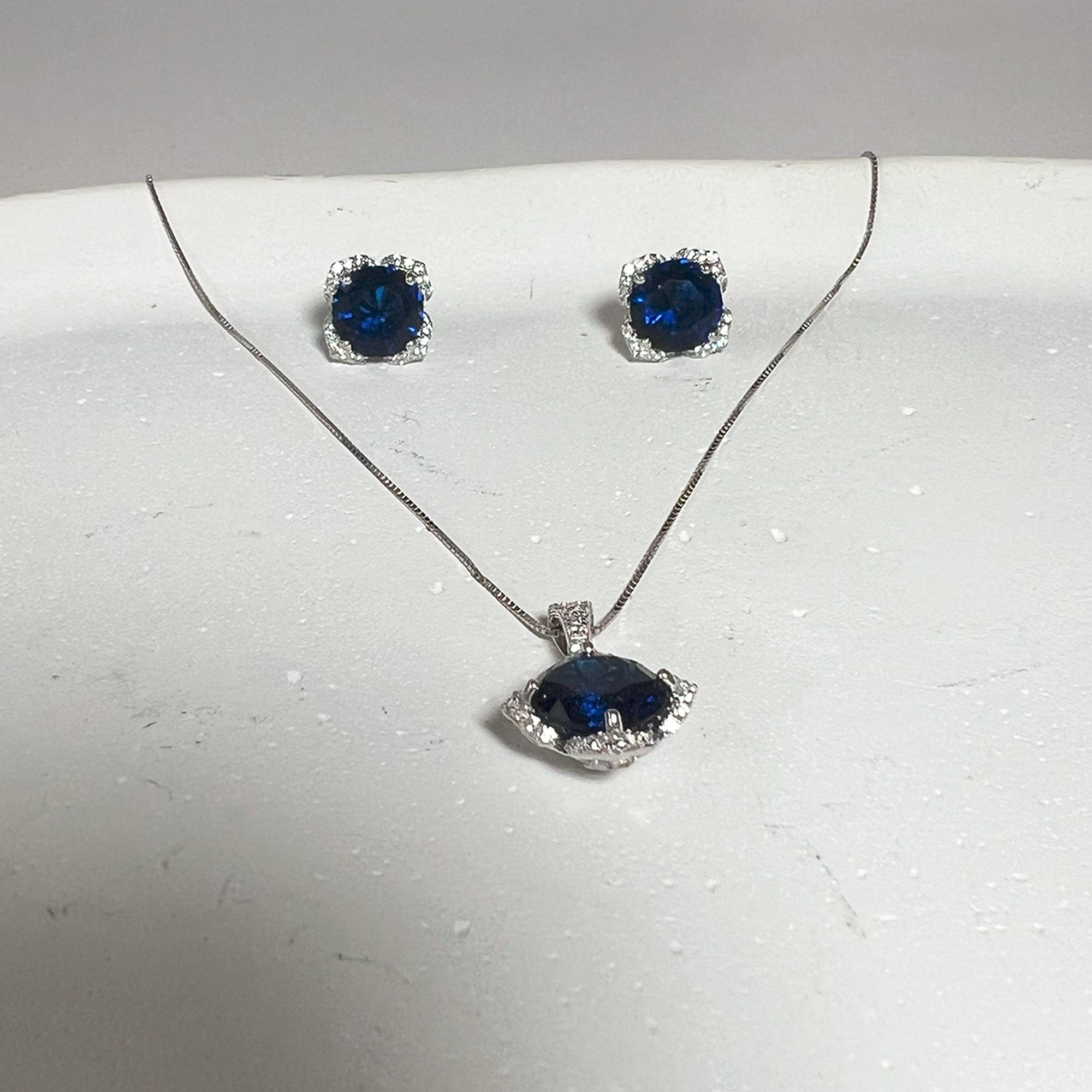 Midnight Muse Pendant Set from ekatvajewels